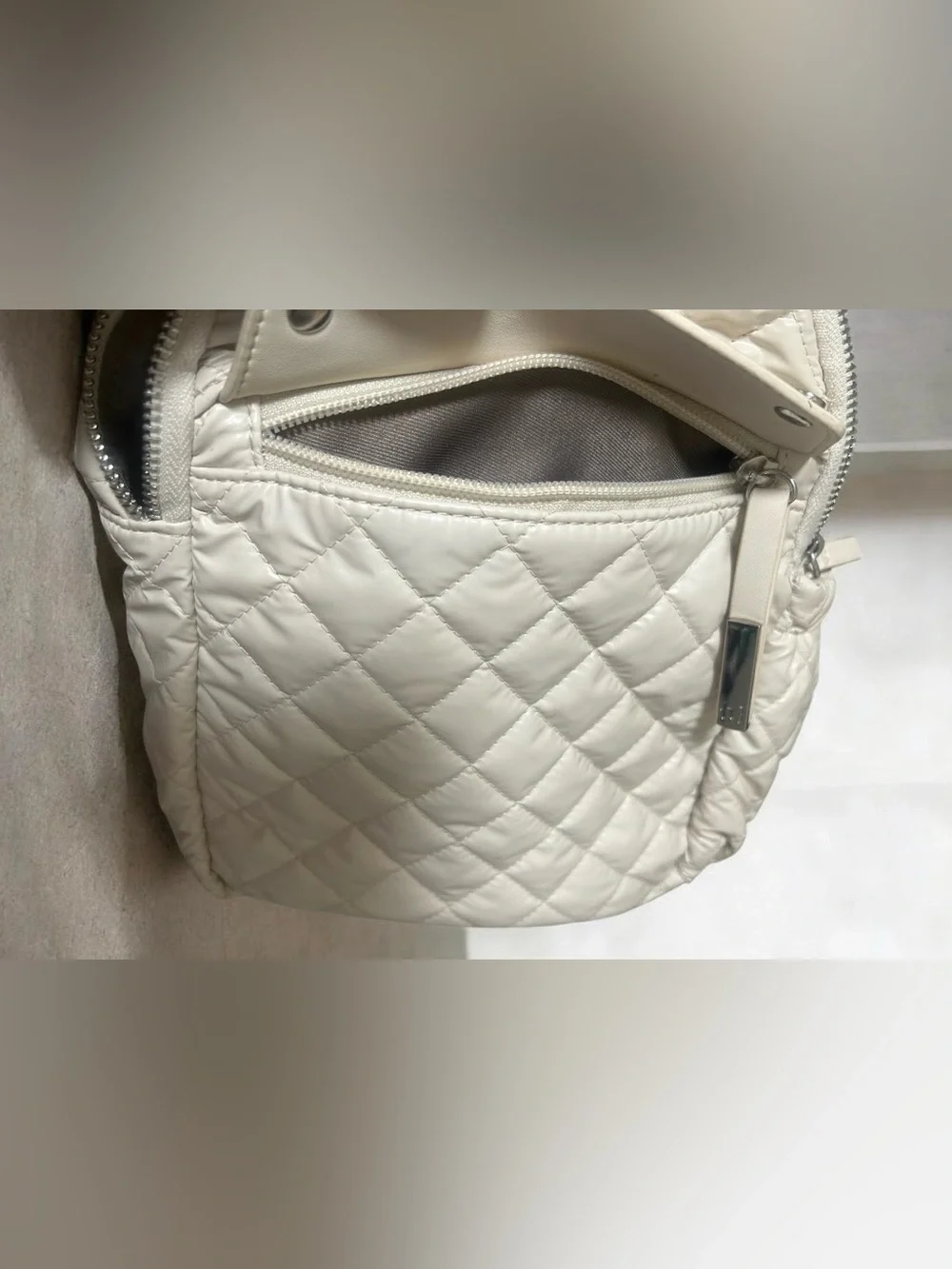 Tutilo New York Quilted Cream Sling Bag